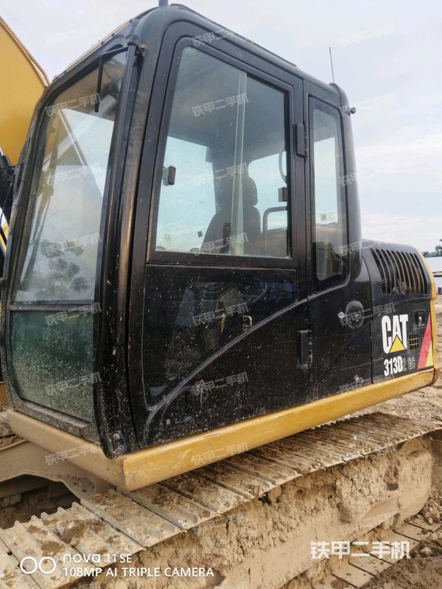 后窗玻璃角标（驾驶室部分）