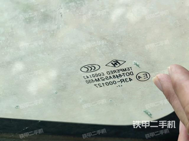 后窗玻璃角標(biāo)（駕駛室部分）