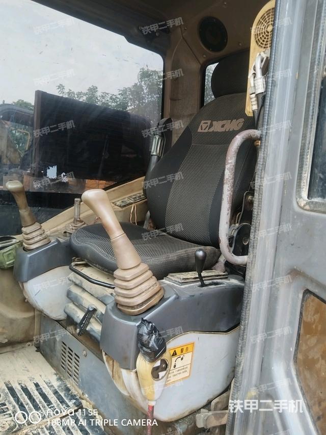 顶棚整体（驾驶室部分）