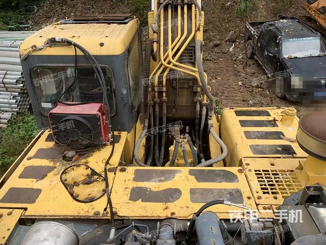 驾驶室顶部（整机外观）