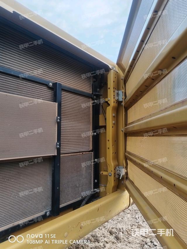 液壓泵斜45?左（大件艙室）