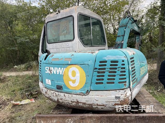 整機右后45°（整機外觀）