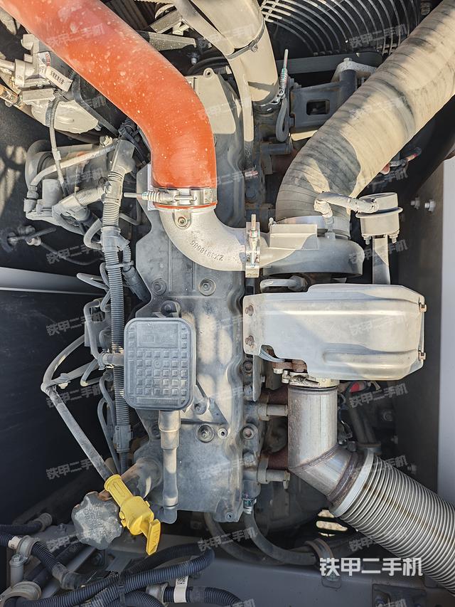 駕駛室頂部（整機(jī)外觀）