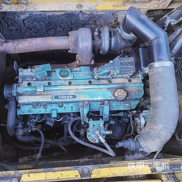 發(fā)動(dòng)機(jī)整體俯視（整機(jī)外觀）