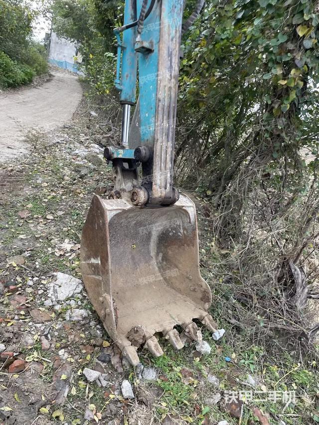 駕駛室整體（整機外觀）