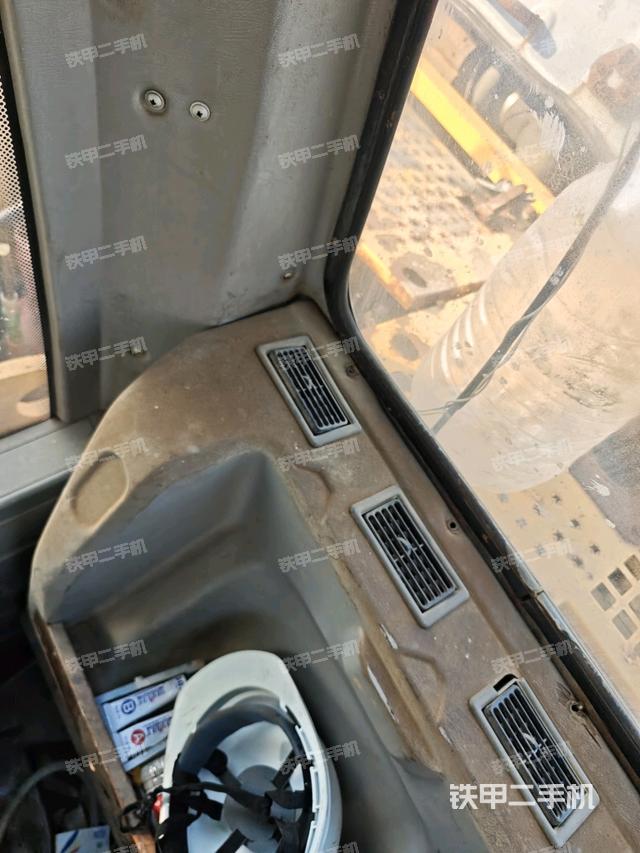 座椅后部（駕駛室部分）