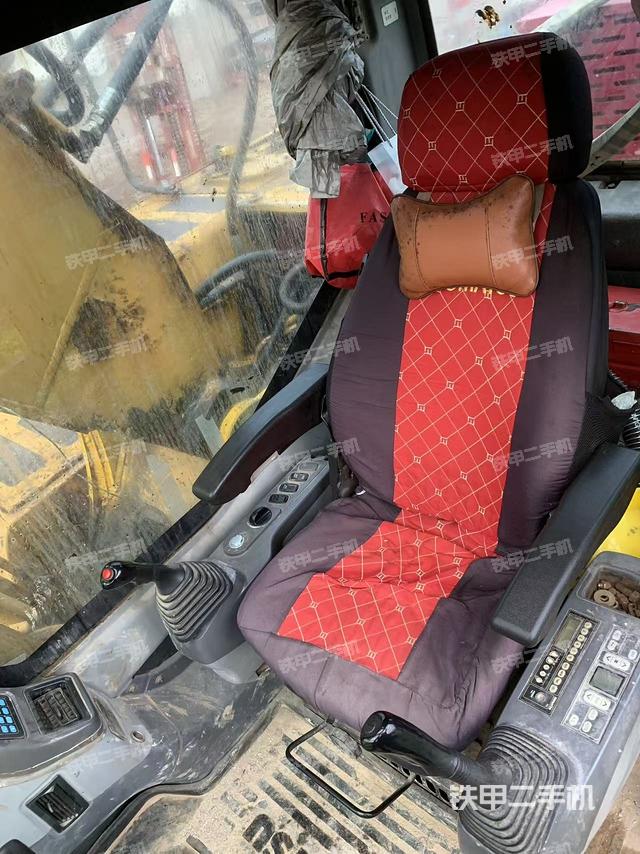 驾驶室整体（整机外观）