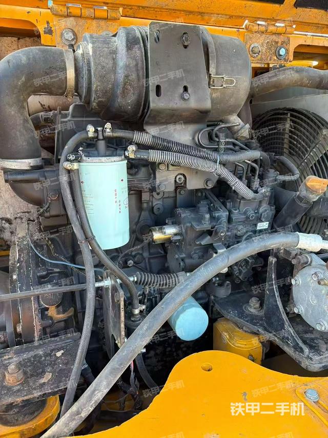 發(fā)動(dòng)機(jī)整體俯視（整機(jī)外觀）