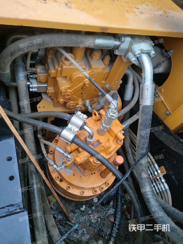 回轉(zhuǎn)馬達(dá)（上車部件）