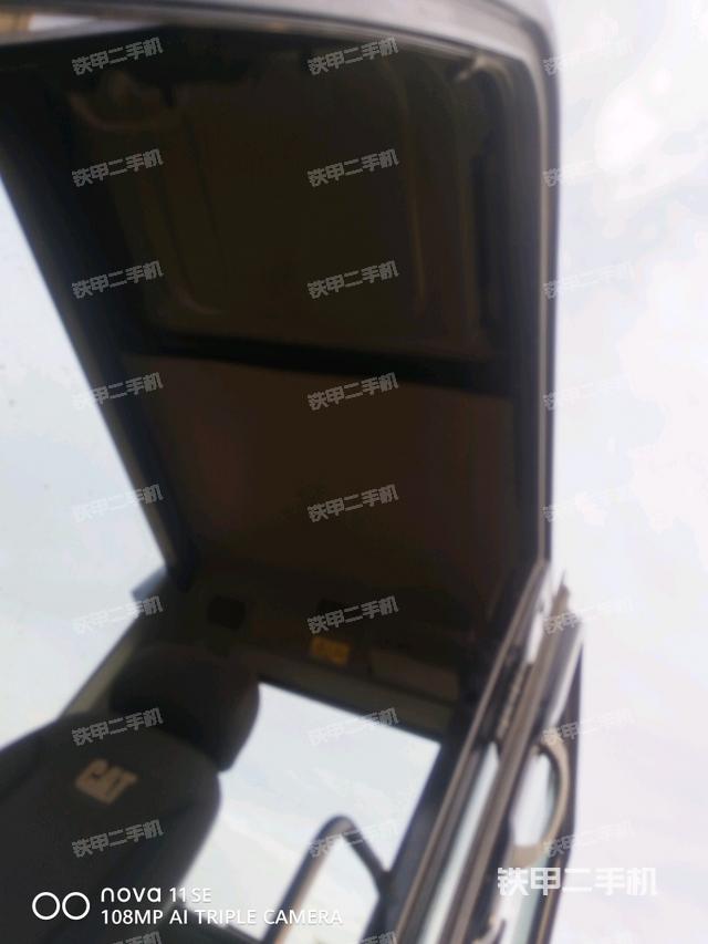 座椅右侧控制台/钥匙门/油门/含右手柄（驾驶室部分）