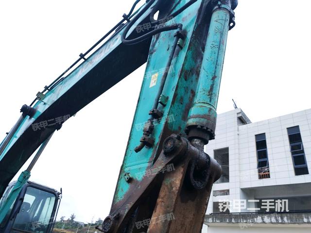 小臂整体左后（工作和回转装置）