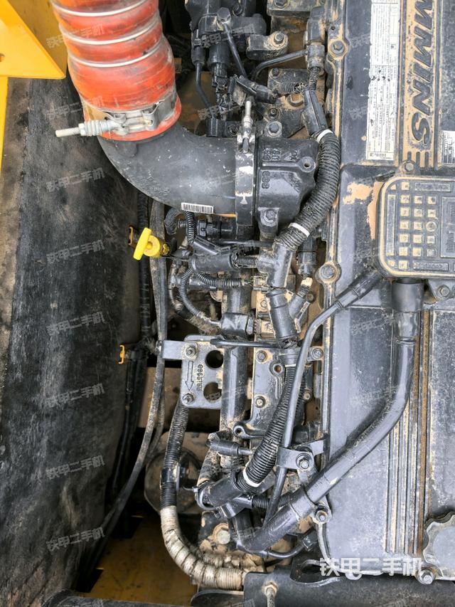 气门室盖螺丝特写（上车部件）