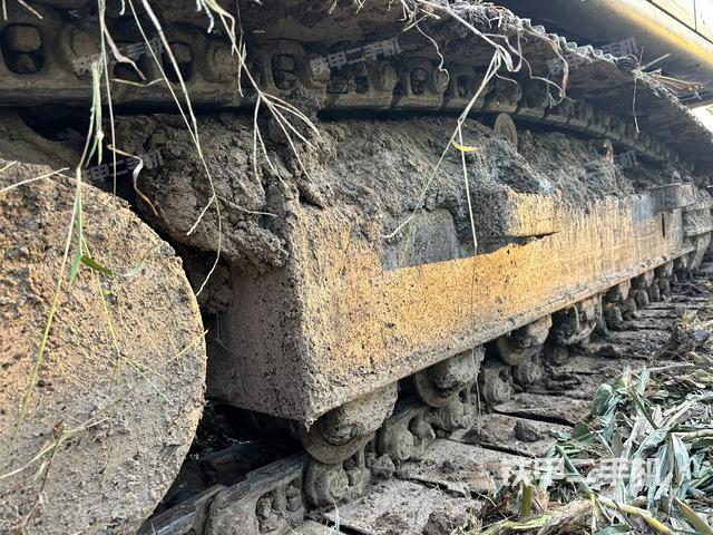 单侧履带整体（整机外观）