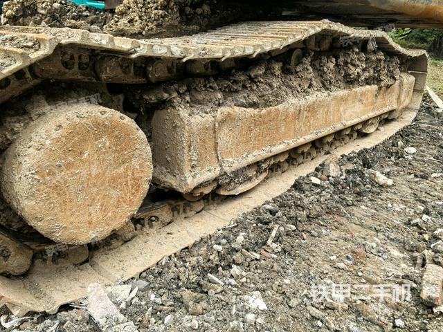 左側(cè)履帶整體?（行走機(jī)構(gòu)）