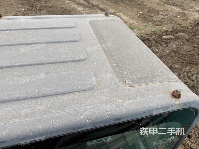 驾驶室顶部（整机外观）