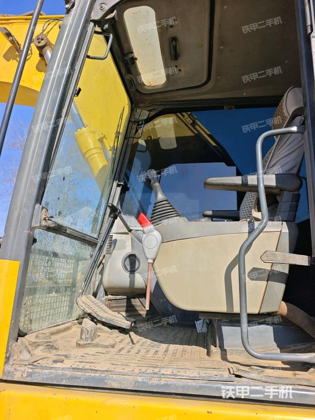 驾驶室整体（整机外观）