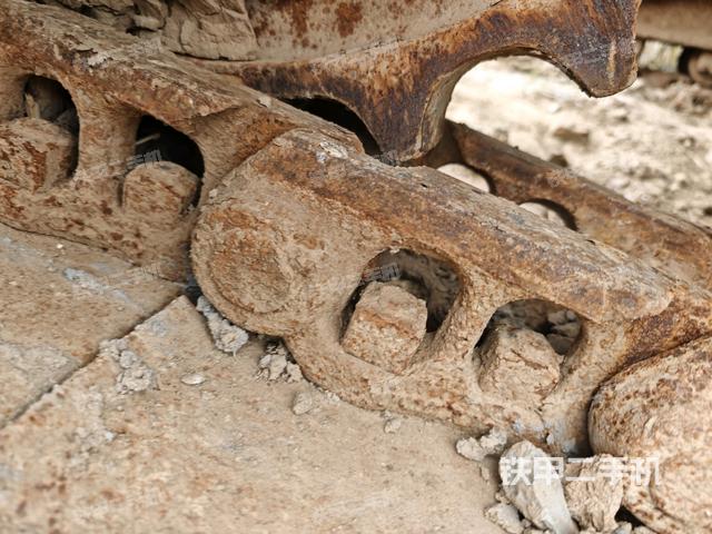 右侧行走马达盖板（行走机构）