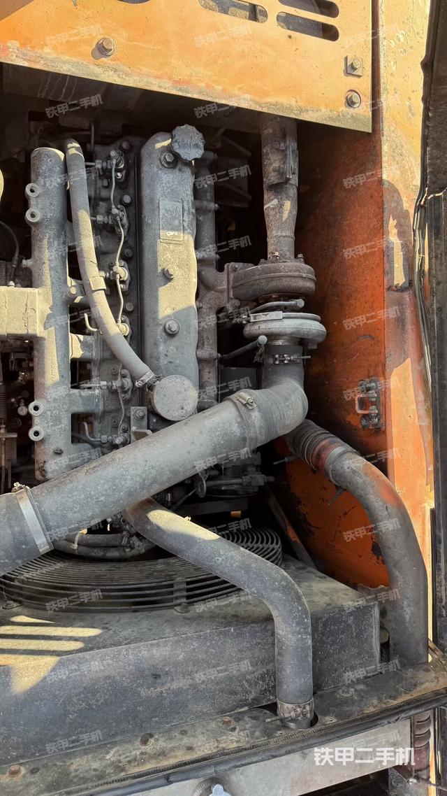 发动机整体俯视（整机外观）