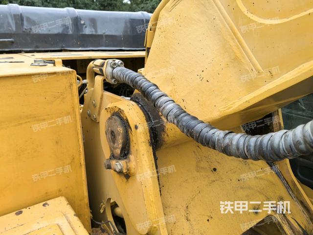 大臂根部 斜视（工作和回转装置）