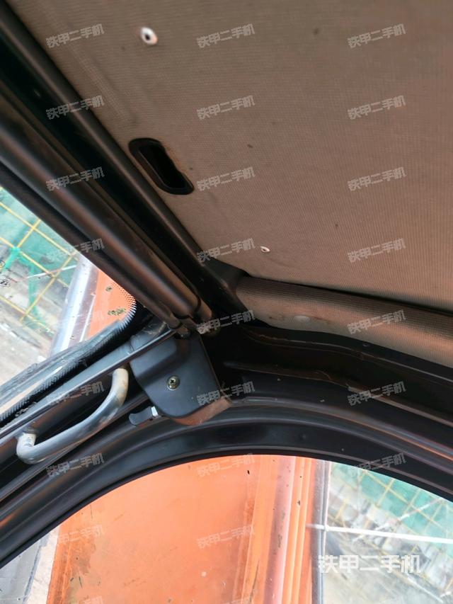 座椅后部（驾驶室部分）