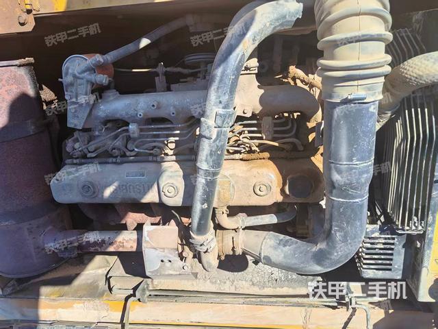 發(fā)動機(jī)整體俯視（整機(jī)外觀）