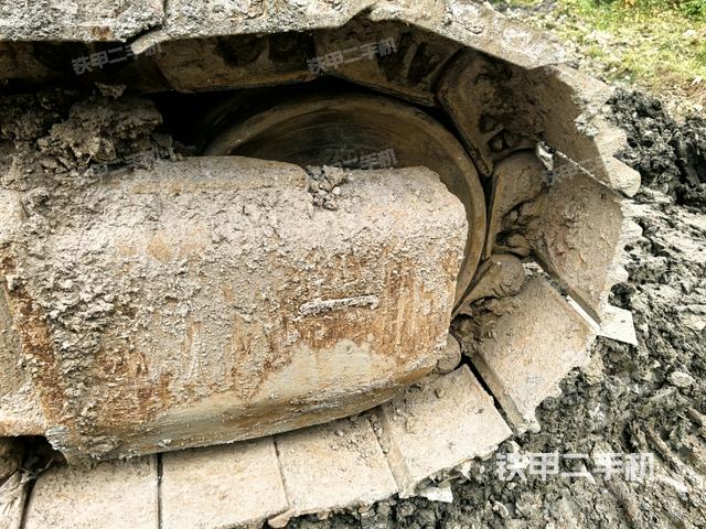 右驅(qū)動(dòng)輪（行走機(jī)構(gòu)）