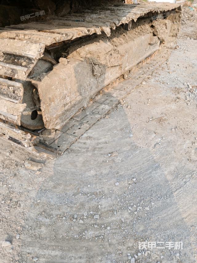 单侧履带整体（整机外观）