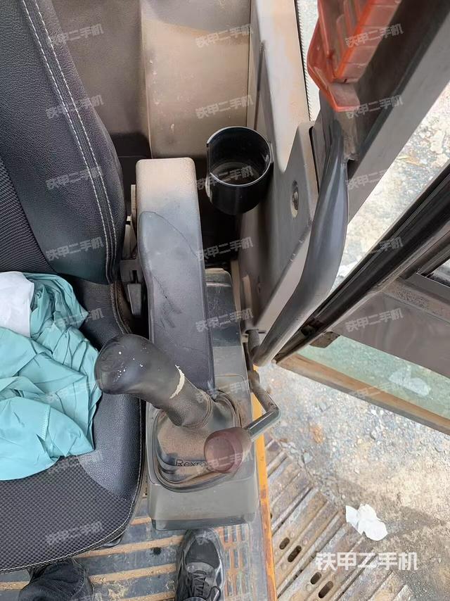 驾驶室整体（整机外观）