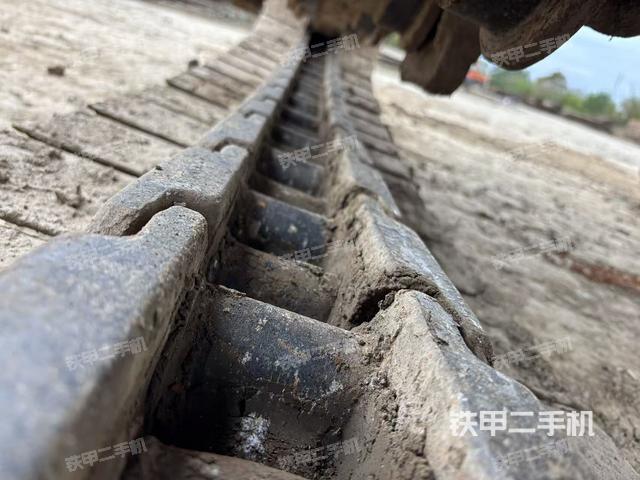 单侧履带整体（整机外观）