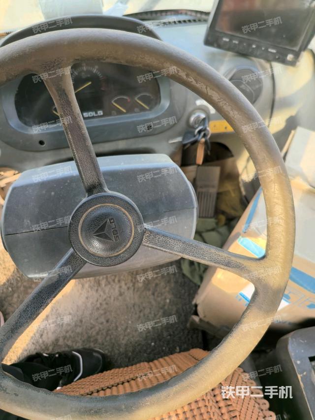 操作把手（压路机驾驶室）