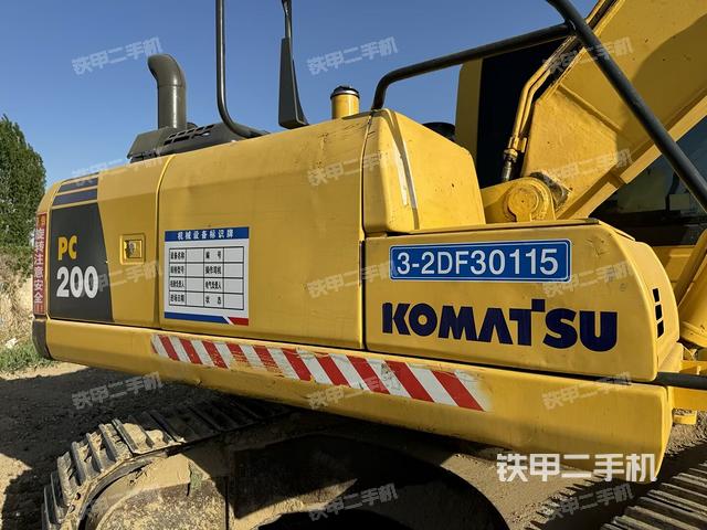 驾驶室顶部（整机外观）