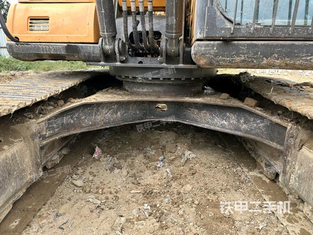 駕駛室頂部（整機(jī)外觀）