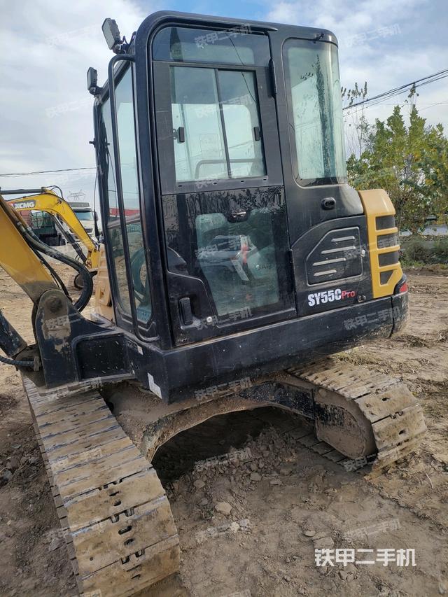 駕駛室整體（整機(jī)外觀）