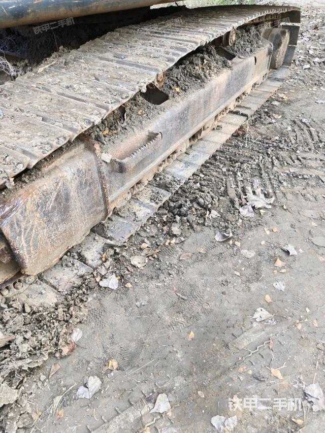 單側(cè)履帶整體（整機(jī)外觀）