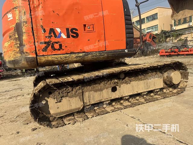 单侧履带整体（整机外观）