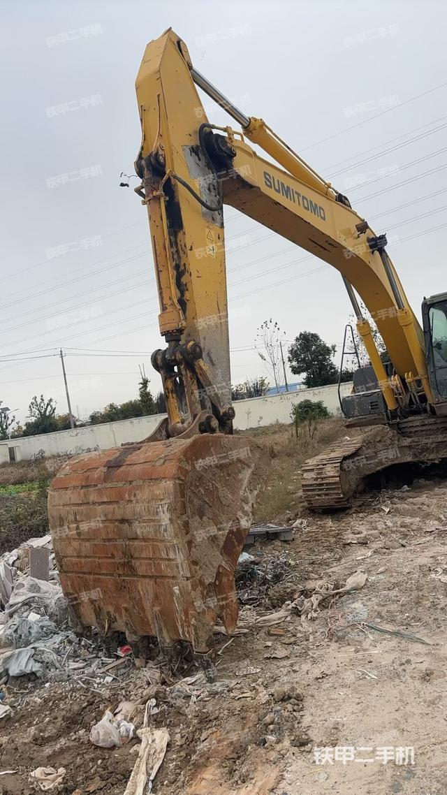 住友SH260LC-6挖掘机