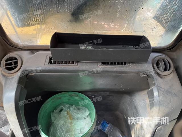 后窗玻璃角標(biāo)（駕駛室部分）