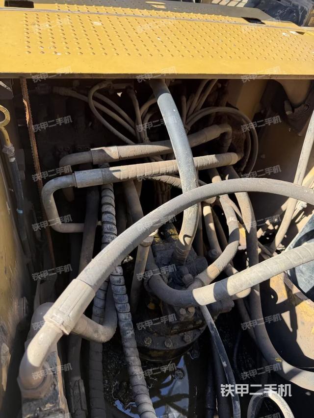 回轉(zhuǎn)馬達(dá)（上車部件）