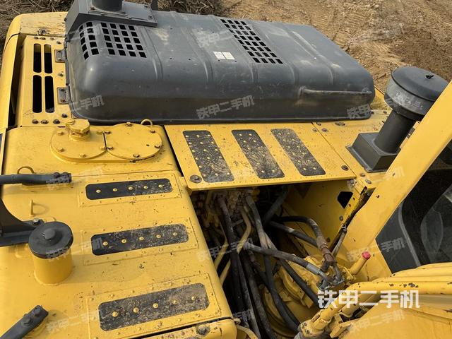 驾驶室顶部（整机外观）