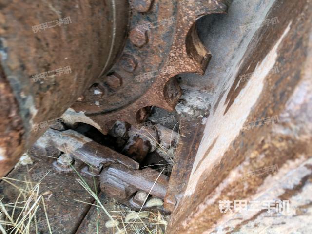 右侧行走马达盖板（行走机构）