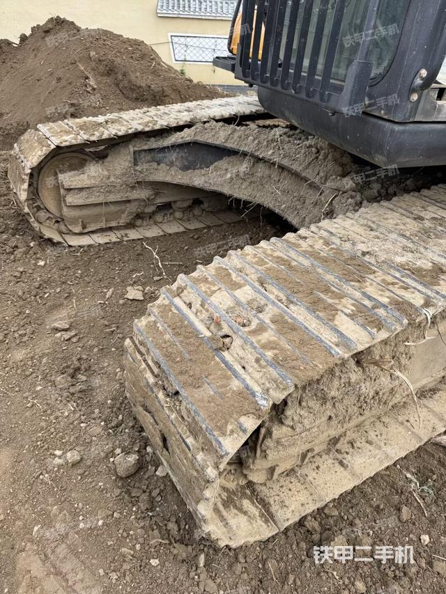 单侧履带整体（整机外观）