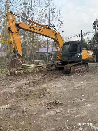 現(xiàn)代R215-7挖掘機