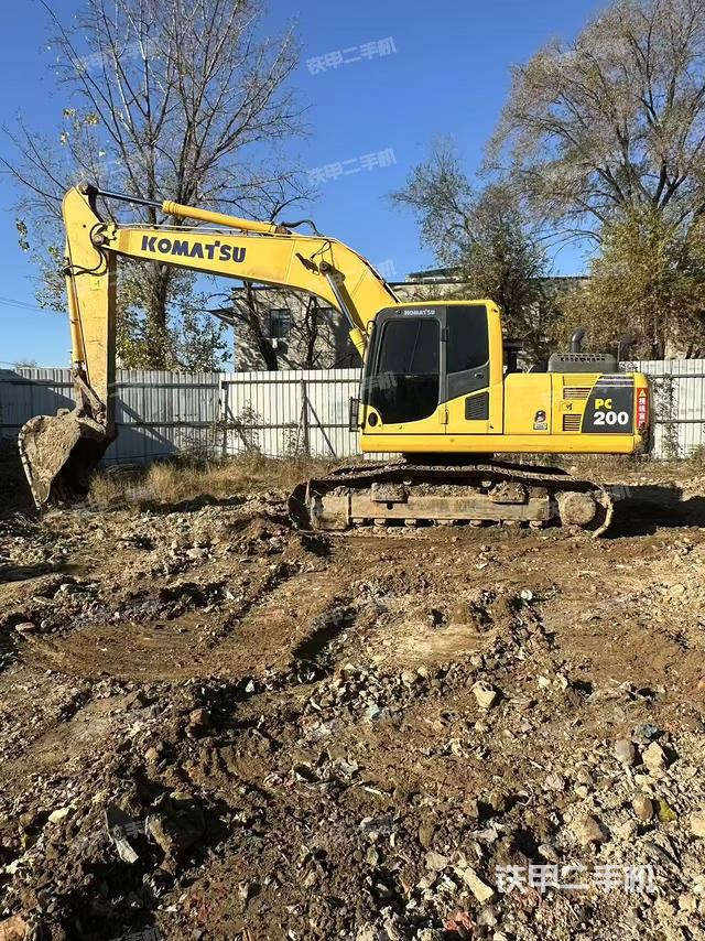 小松PC200-8M0挖掘机