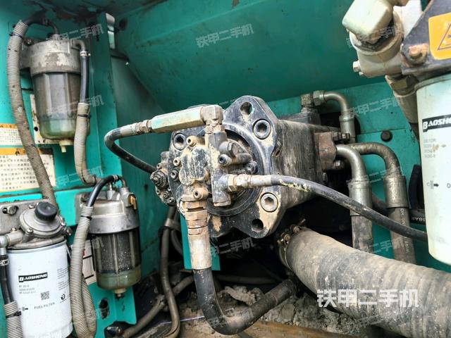 液壓泵斜45?左（大件艙室）