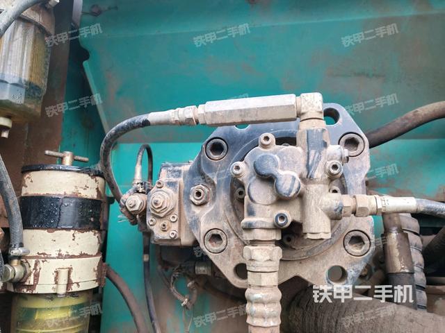 液压泵斜45 左（大件舱室）