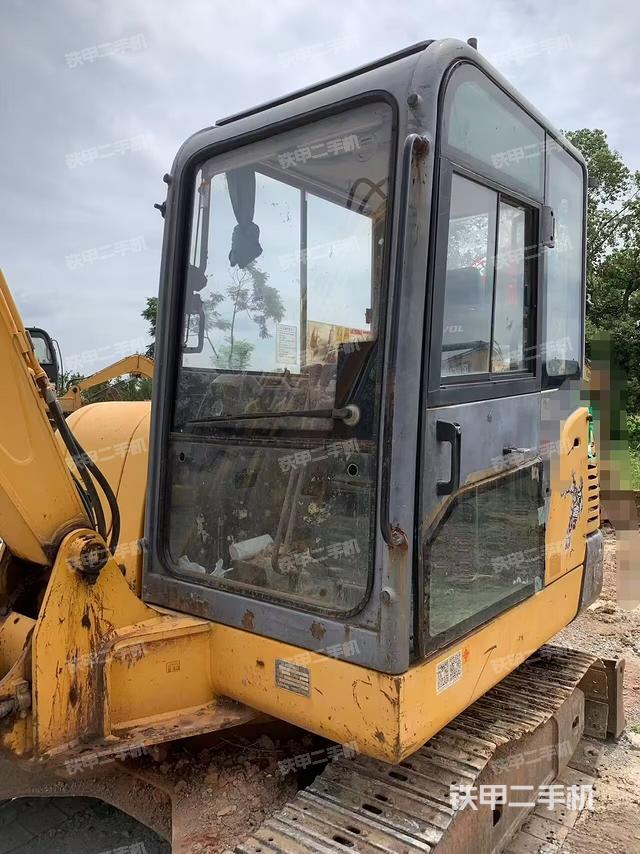 雷沃重工FR65E挖掘机