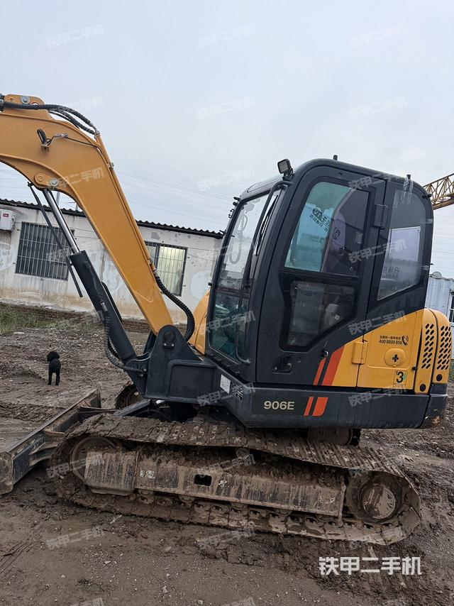 驾驶室整体（整机外观）