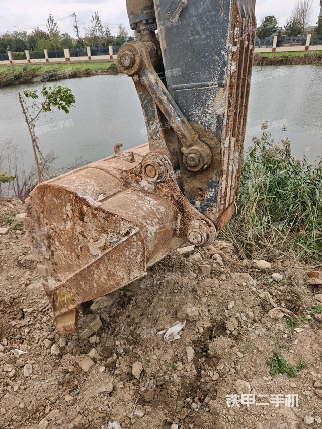 大臂整体 右侧（工作和回转装置）