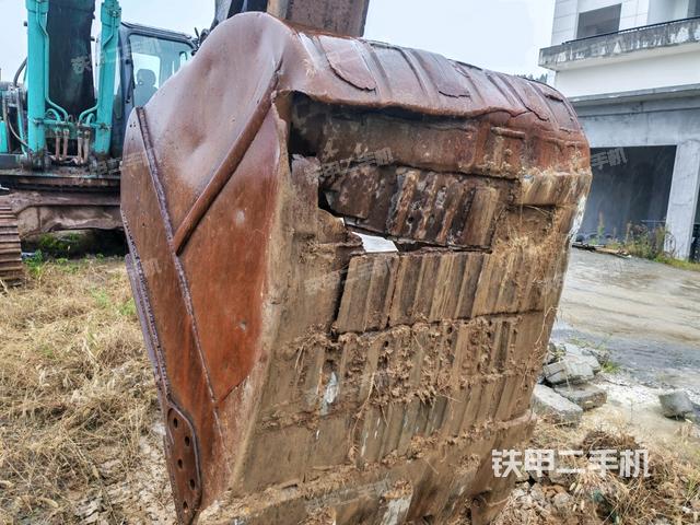 小臂整体右前（工作和回转装置）