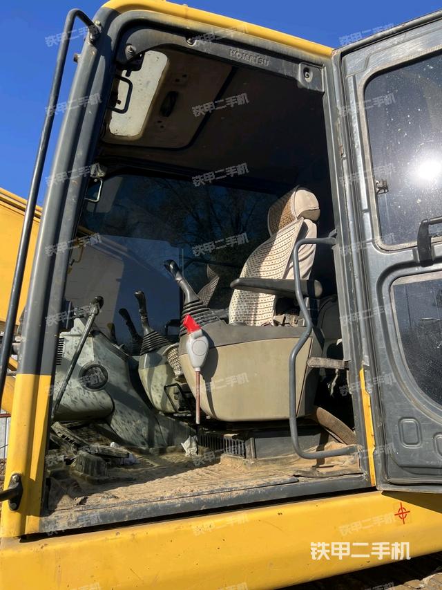 驾驶室整体（整机外观）